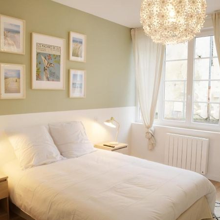 T2 Avec Verriere Situe En Hyper Centre Avec Wifi, Linge, Draps, Savons Et Serviettes Fournis Cognac Exterior photo